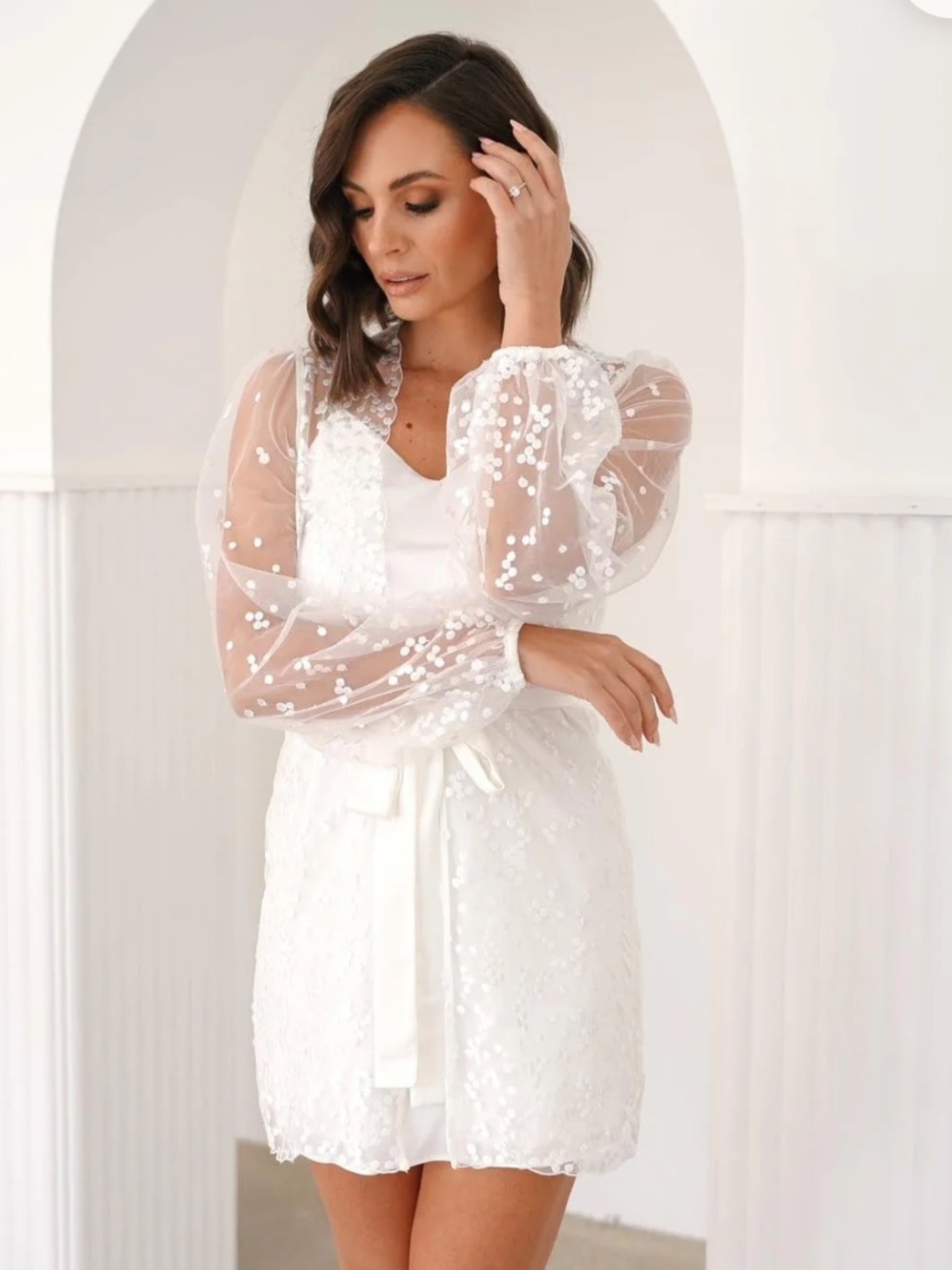 Lé Rose Lace Bridal Robe 
(Includes slip)